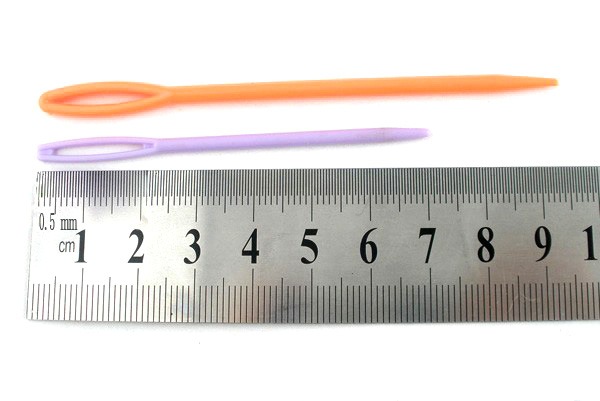 Description Picture 3 of item20pcs Plastic Sweater Sewing Needles Mixed Color Knitting Needles Diy Crochet Knitting Needles Sewing Accessories 9.5cm-7cm Long