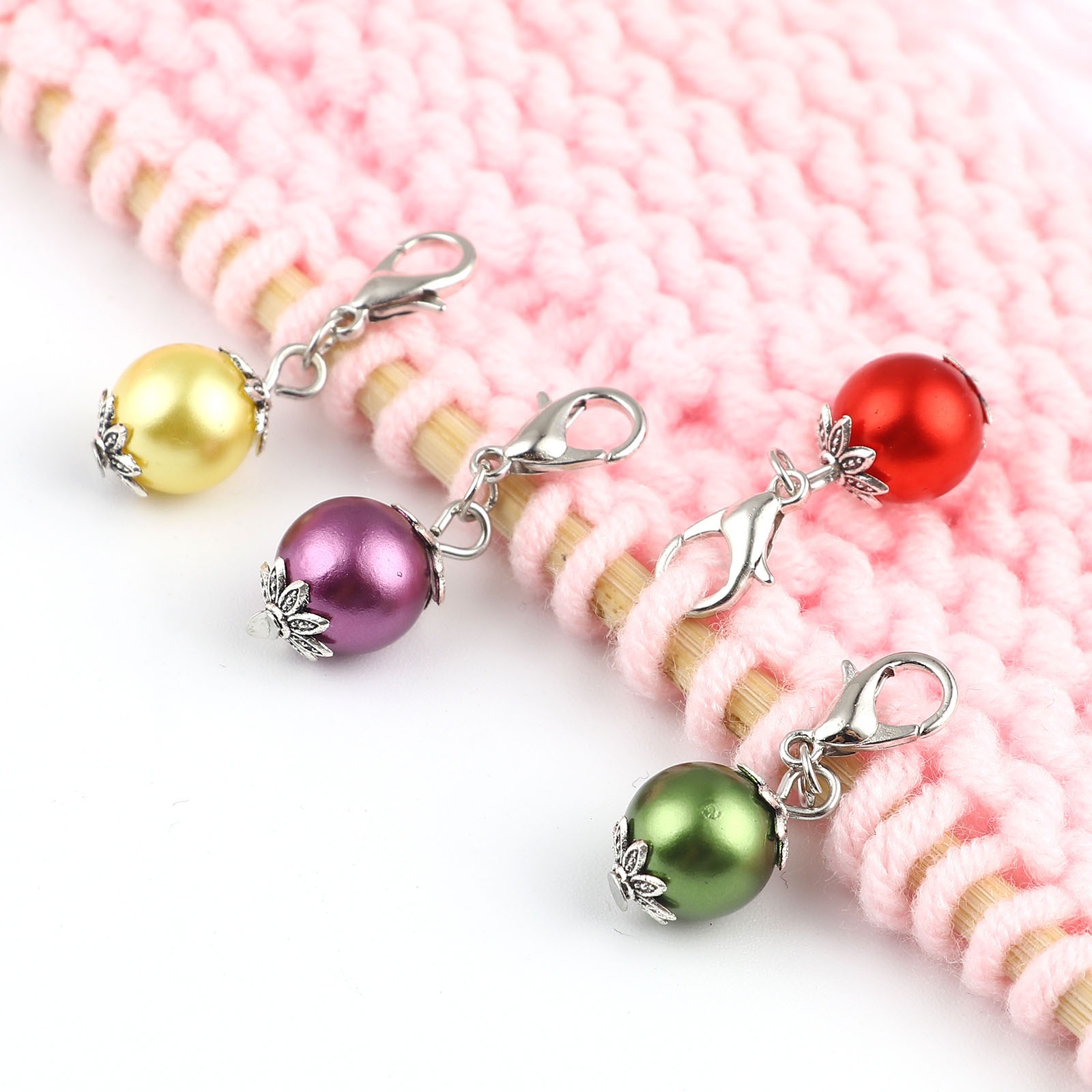 Description Picture 4 of item12pcs/Set Handmade Knitting Stitch Markers Random Color Acrylic Round Heart Beads Silver Color Markers DIY Craft Sewing Tools